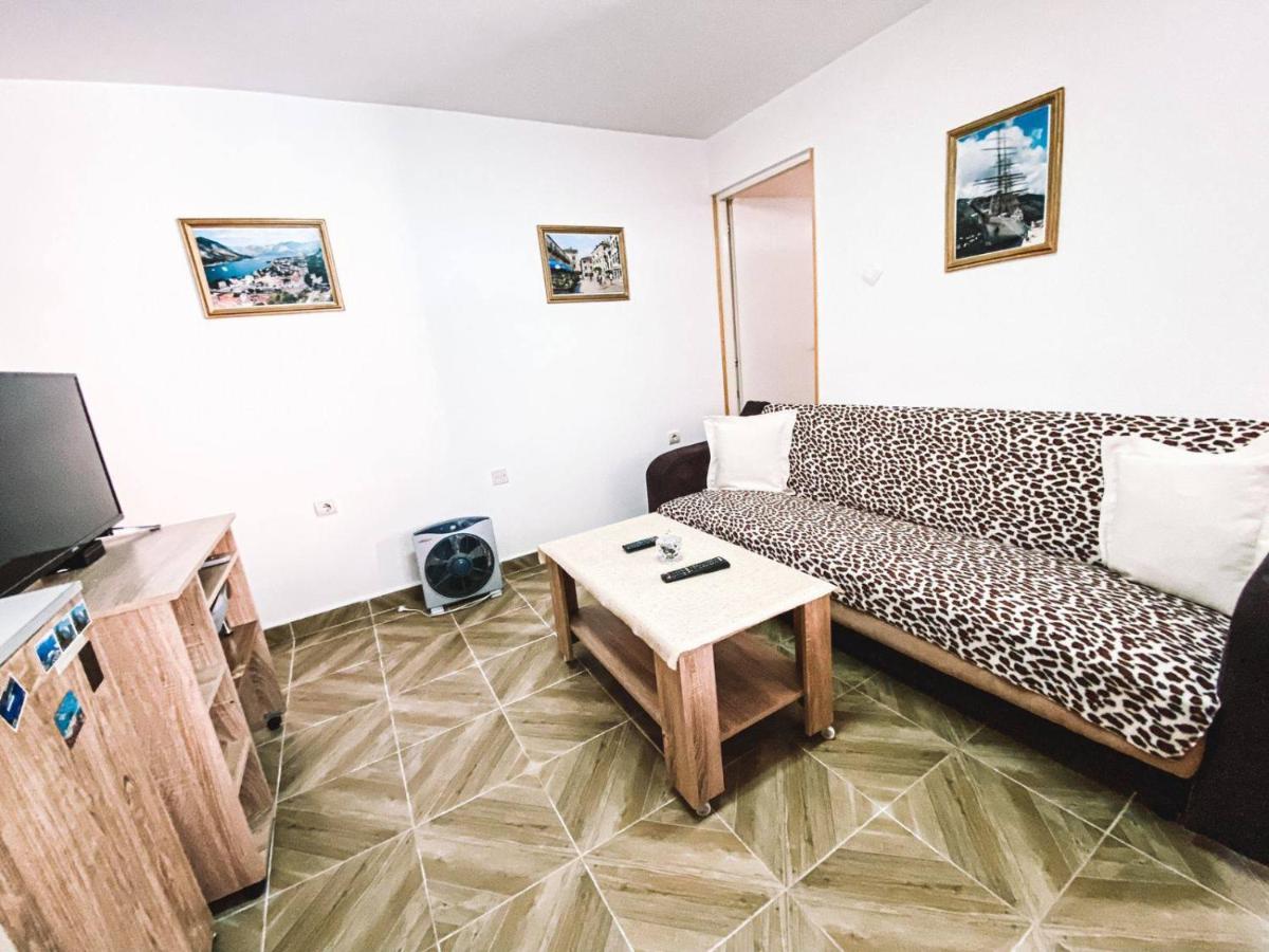 Apartment Near The Old Town Of Kotor โกตอร์ ภายนอก รูปภาพ